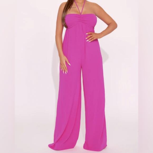 Fashion Nova Halter Jumpsuit NWOT - Picture 1 of 8